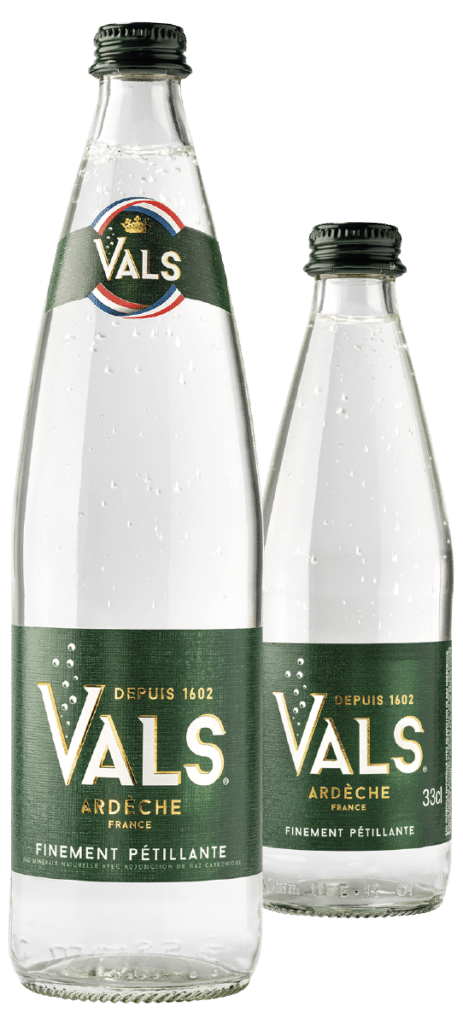 Bouteilles Vals en verre, en format 33cl et 75cl, destinée à la restauration. Egalement disponible dans certaines enseignes spécialisées ou en épicerie fine.